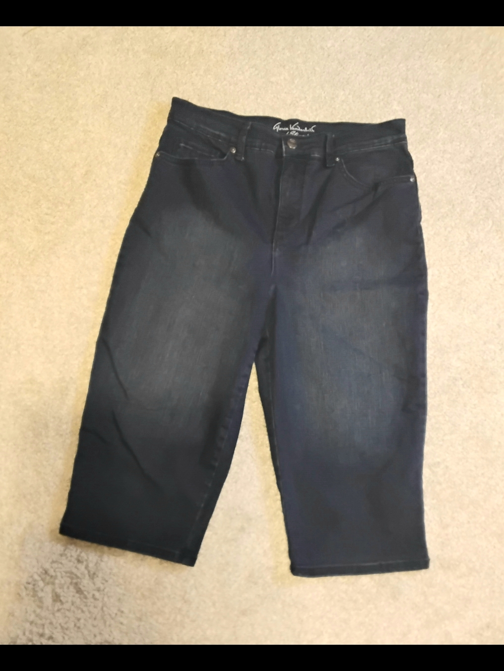 Gloria Vanderbilt Dark Wash Capri Jeans